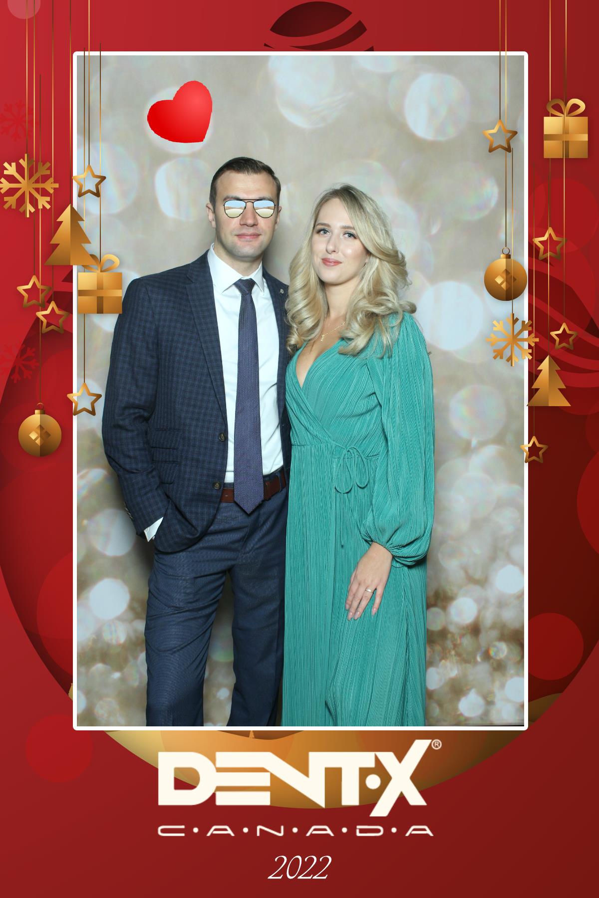 Dent-X Canada Christmas Party | View more photos from the event at gallery.myselfiemirror.ca/u/romanmyselfiemirrorca/Dent-X-Canada-Christmas-Party