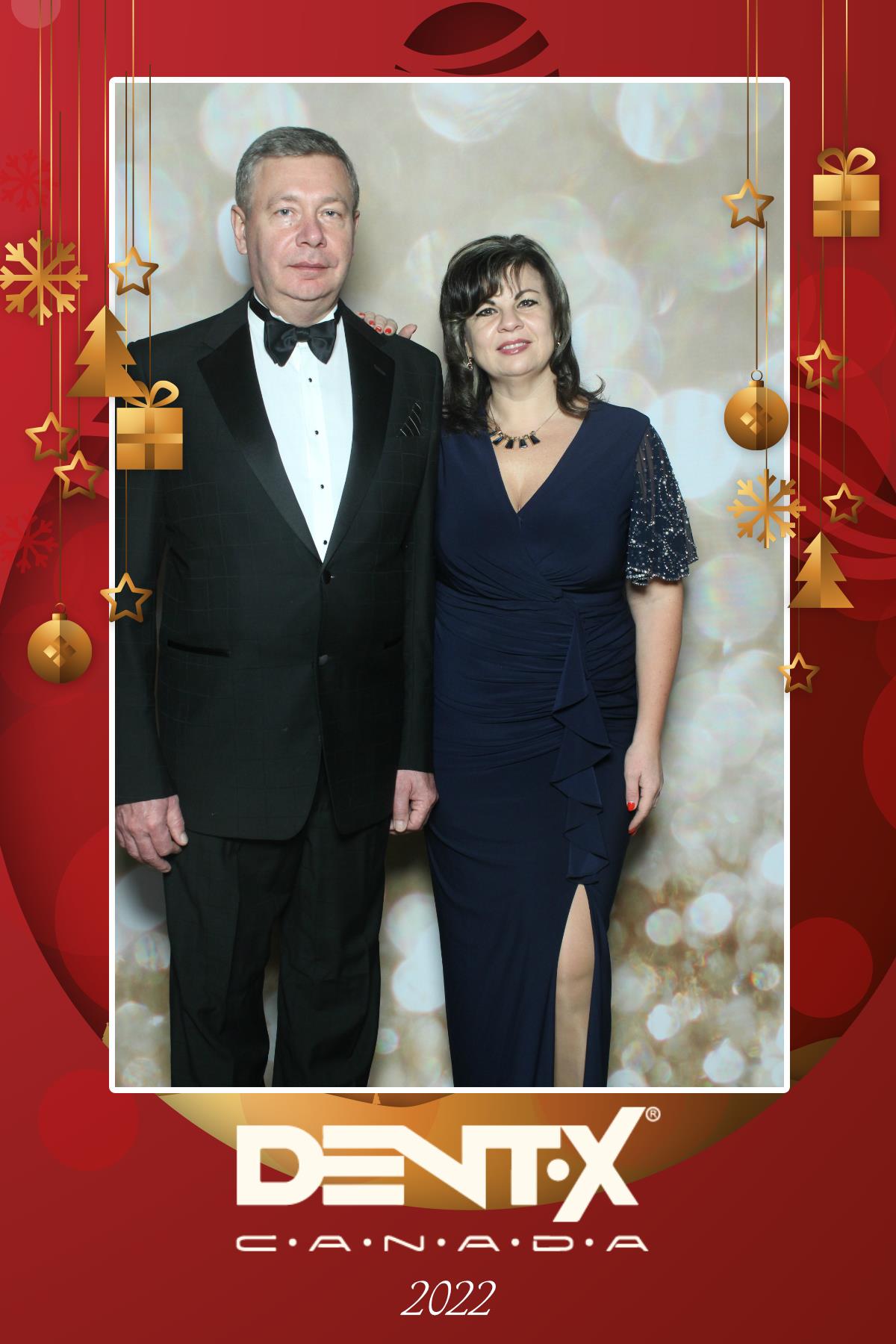 Dent-X Canada Christmas Party | View more photos from the event at gallery.myselfiemirror.ca/u/romanmyselfiemirrorca/Dent-X-Canada-Christmas-Party
