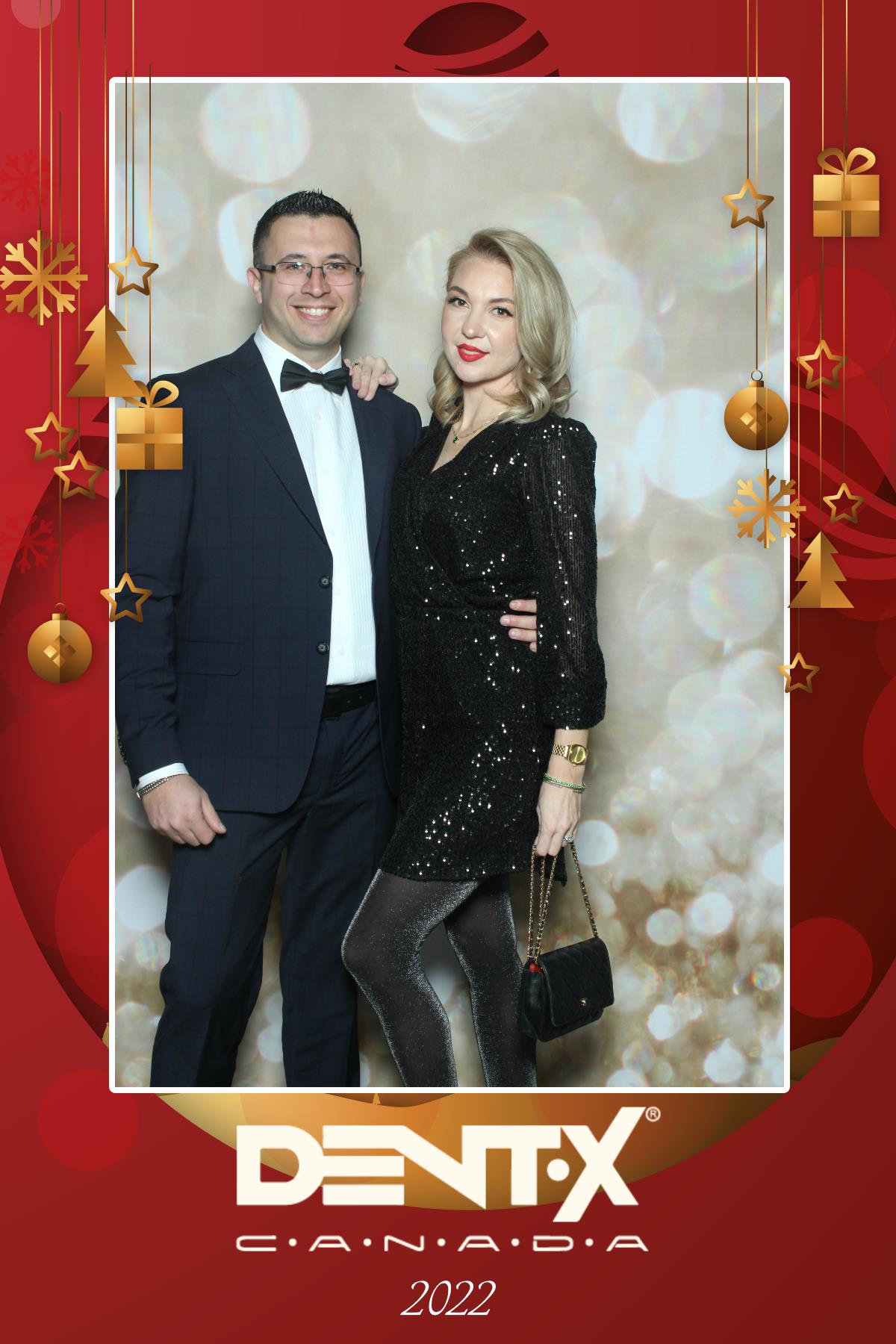 Dent-X Canada Christmas Party | View more photos from the event at gallery.myselfiemirror.ca/u/romanmyselfiemirrorca/Dent-X-Canada-Christmas-Party