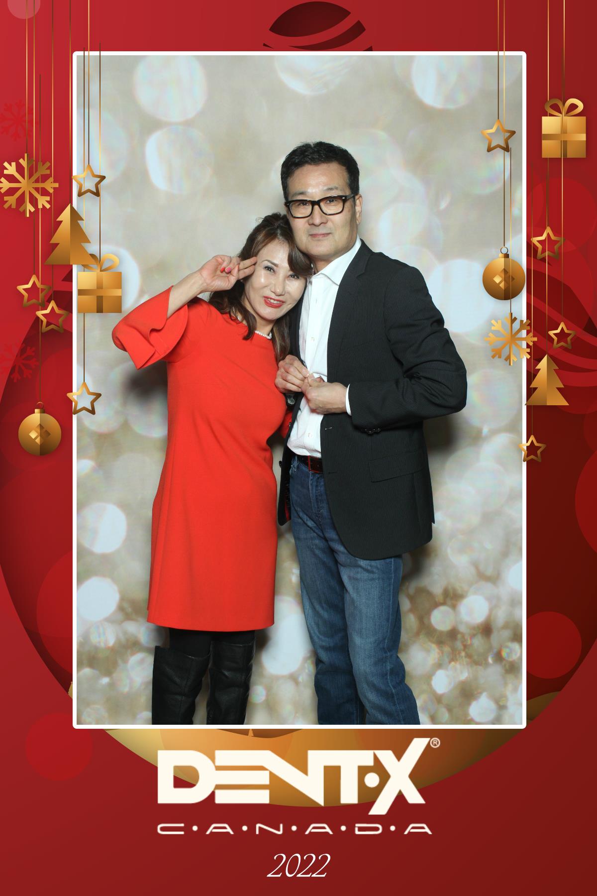 Dent-X Canada Christmas Party | View more photos from the event at gallery.myselfiemirror.ca/u/romanmyselfiemirrorca/Dent-X-Canada-Christmas-Party