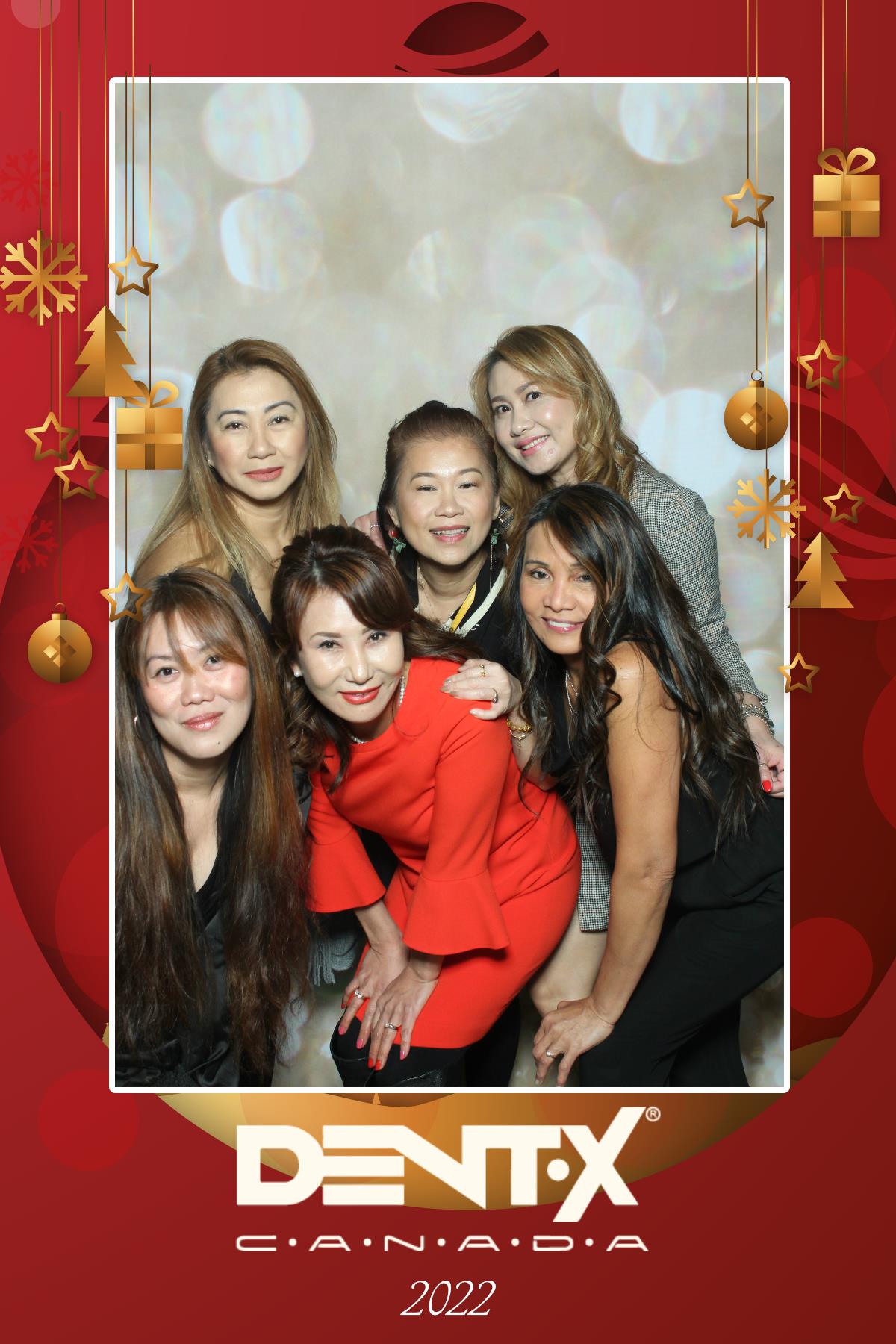 Dent-X Canada Christmas Party | View more photos from the event at gallery.myselfiemirror.ca/u/romanmyselfiemirrorca/Dent-X-Canada-Christmas-Party