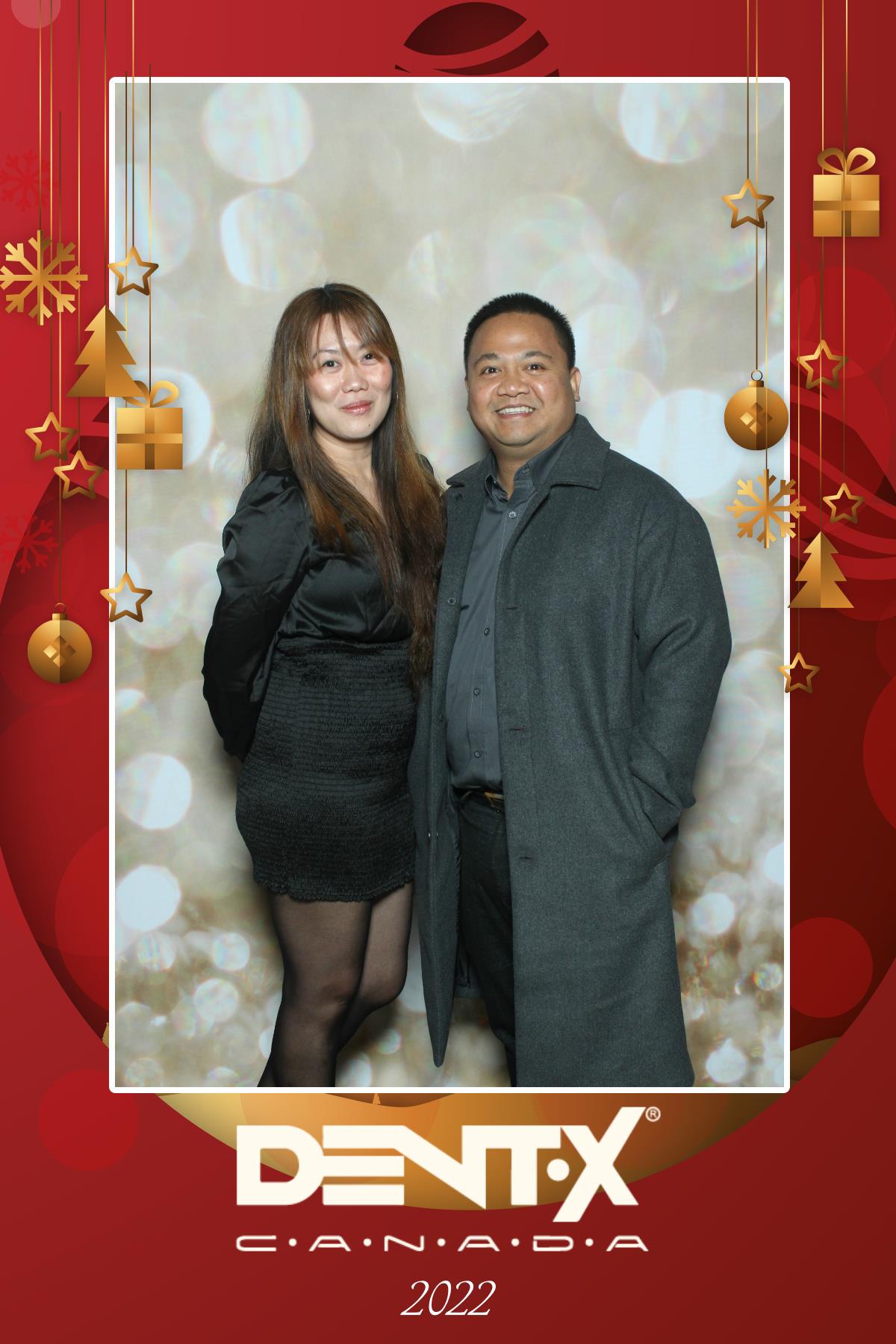 Dent-X Canada Christmas Party | View more photos from the event at gallery.myselfiemirror.ca/u/romanmyselfiemirrorca/Dent-X-Canada-Christmas-Party