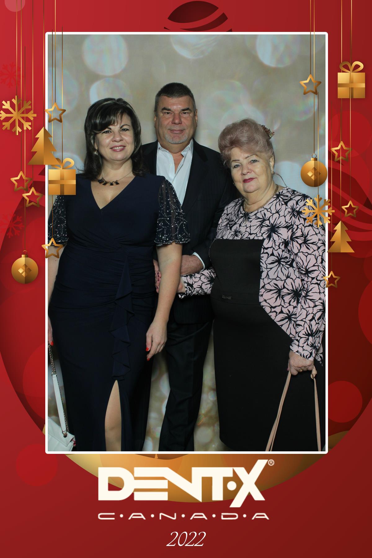Dent-X Canada Christmas Party | View more photos from the event at gallery.myselfiemirror.ca/u/romanmyselfiemirrorca/Dent-X-Canada-Christmas-Party