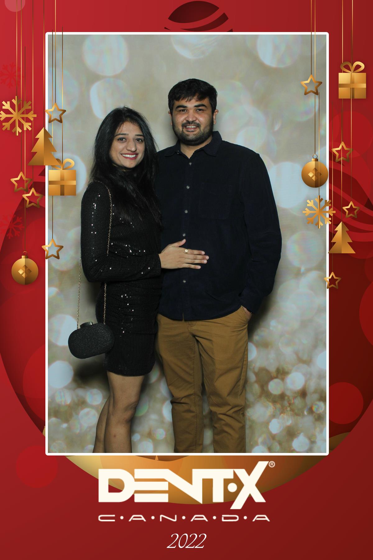 Dent-X Canada Christmas Party | View more photos from the event at gallery.myselfiemirror.ca/u/romanmyselfiemirrorca/Dent-X-Canada-Christmas-Party