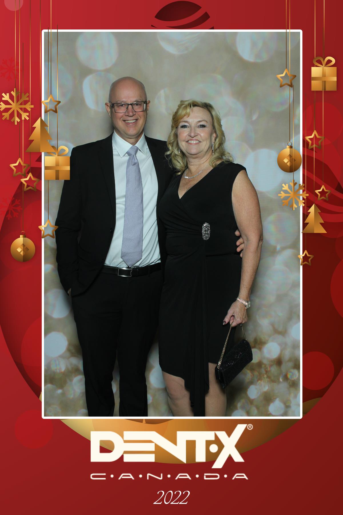 Dent-X Canada Christmas Party | View more photos from the event at gallery.myselfiemirror.ca/u/romanmyselfiemirrorca/Dent-X-Canada-Christmas-Party