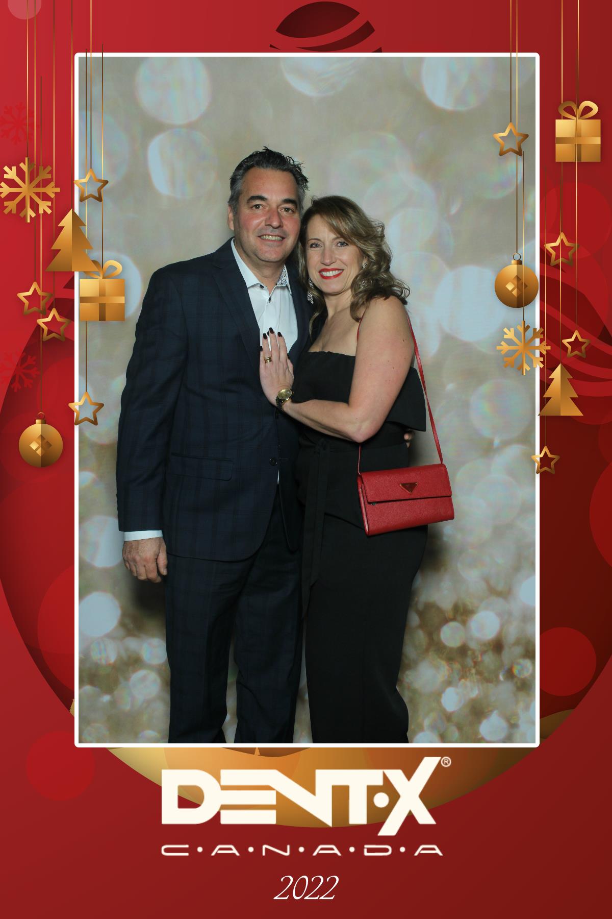 Dent-X Canada Christmas Party | View more photos from the event at gallery.myselfiemirror.ca/u/romanmyselfiemirrorca/Dent-X-Canada-Christmas-Party