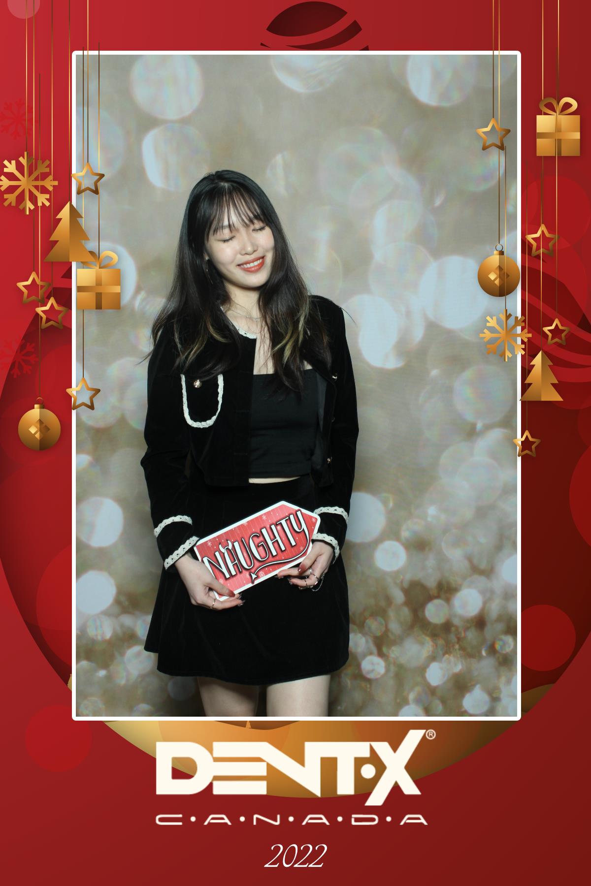 Dent-X Canada Christmas Party | View more photos from the event at gallery.myselfiemirror.ca/u/romanmyselfiemirrorca/Dent-X-Canada-Christmas-Party