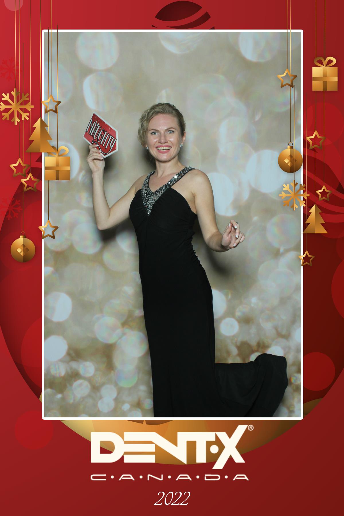 Dent-X Canada Christmas Party | View more photos from the event at gallery.myselfiemirror.ca/u/romanmyselfiemirrorca/Dent-X-Canada-Christmas-Party
