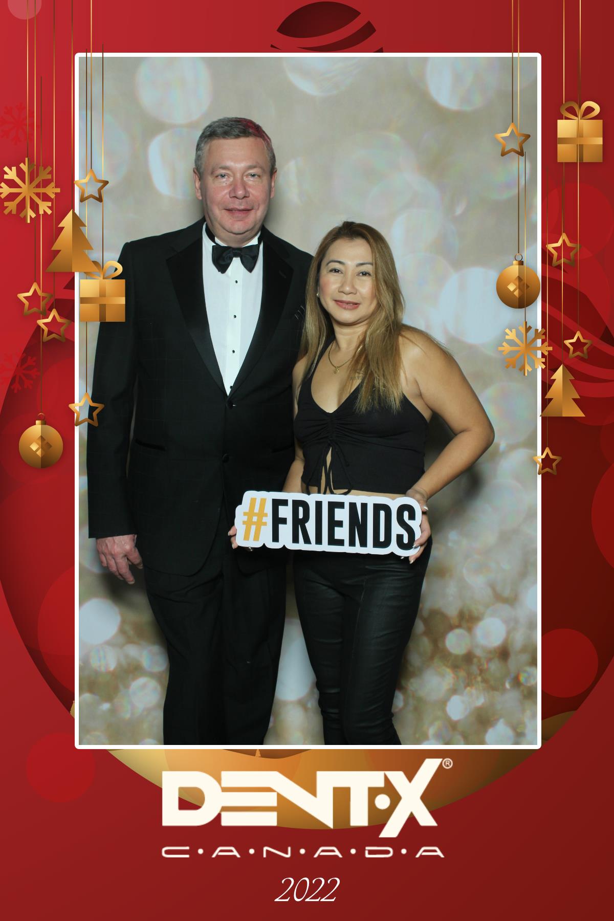 Dent-X Canada Christmas Party | View more photos from the event at gallery.myselfiemirror.ca/u/romanmyselfiemirrorca/Dent-X-Canada-Christmas-Party