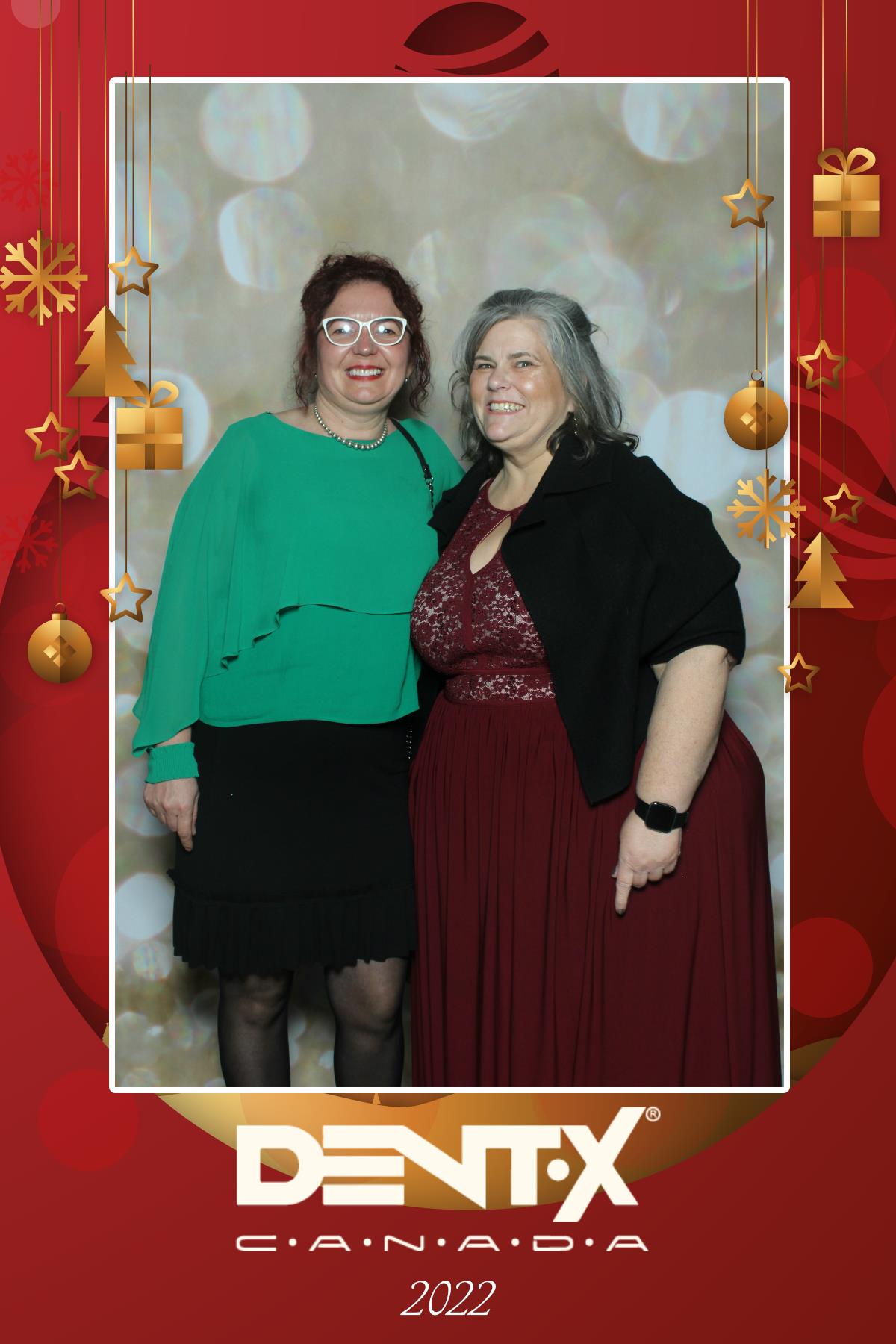 Dent-X Canada Christmas Party | View more photos from the event at gallery.myselfiemirror.ca/u/romanmyselfiemirrorca/Dent-X-Canada-Christmas-Party