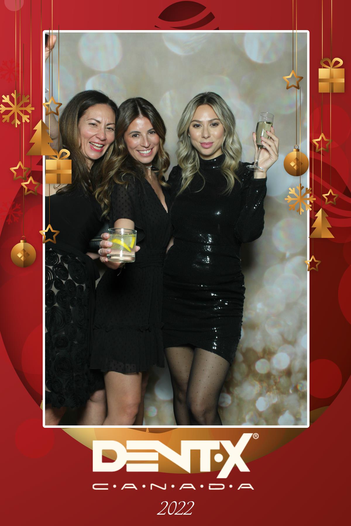 Dent-X Canada Christmas Party | View more photos from the event at gallery.myselfiemirror.ca/u/romanmyselfiemirrorca/Dent-X-Canada-Christmas-Party