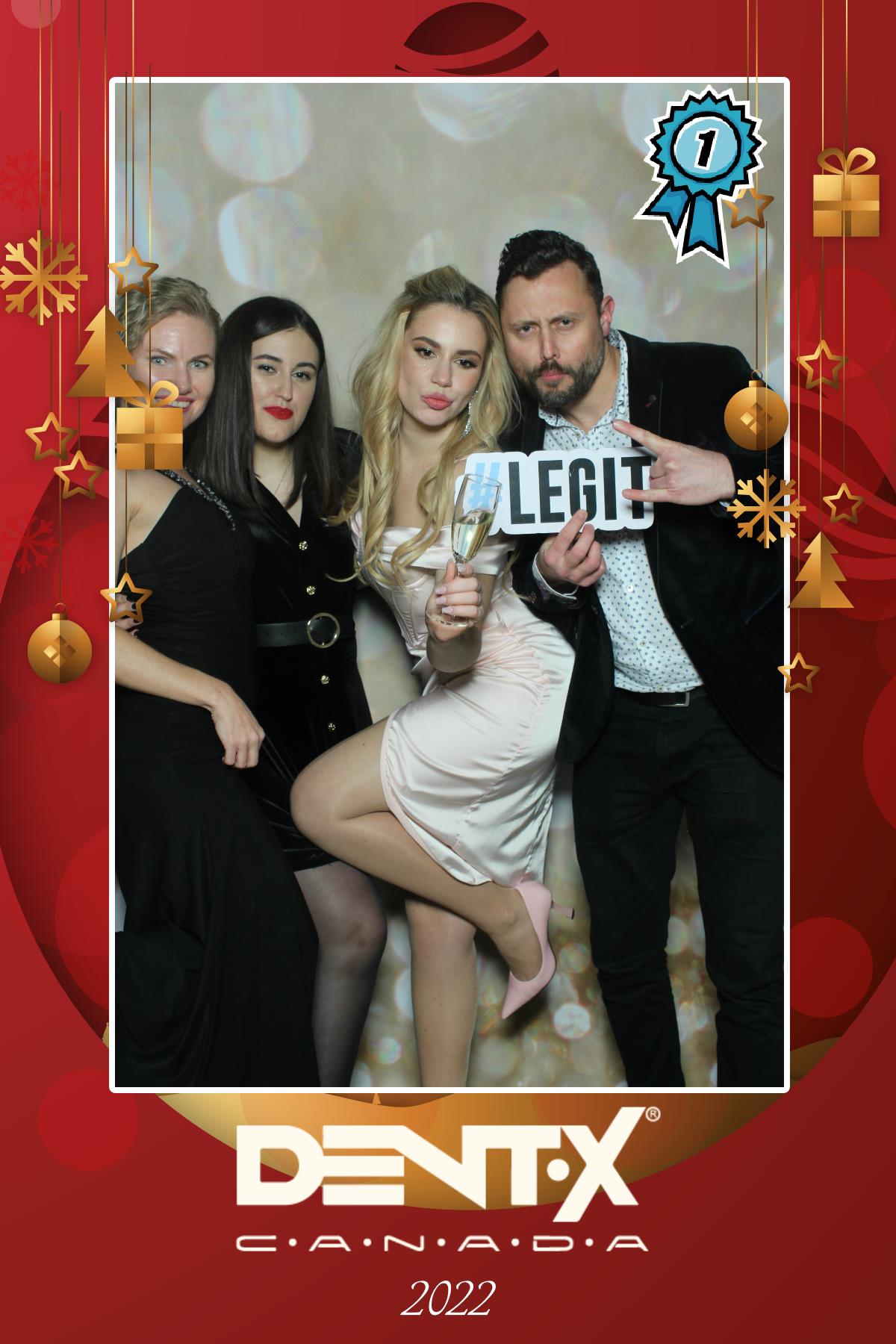 Dent-X Canada Christmas Party | View more photos from the event at gallery.myselfiemirror.ca/u/romanmyselfiemirrorca/Dent-X-Canada-Christmas-Party