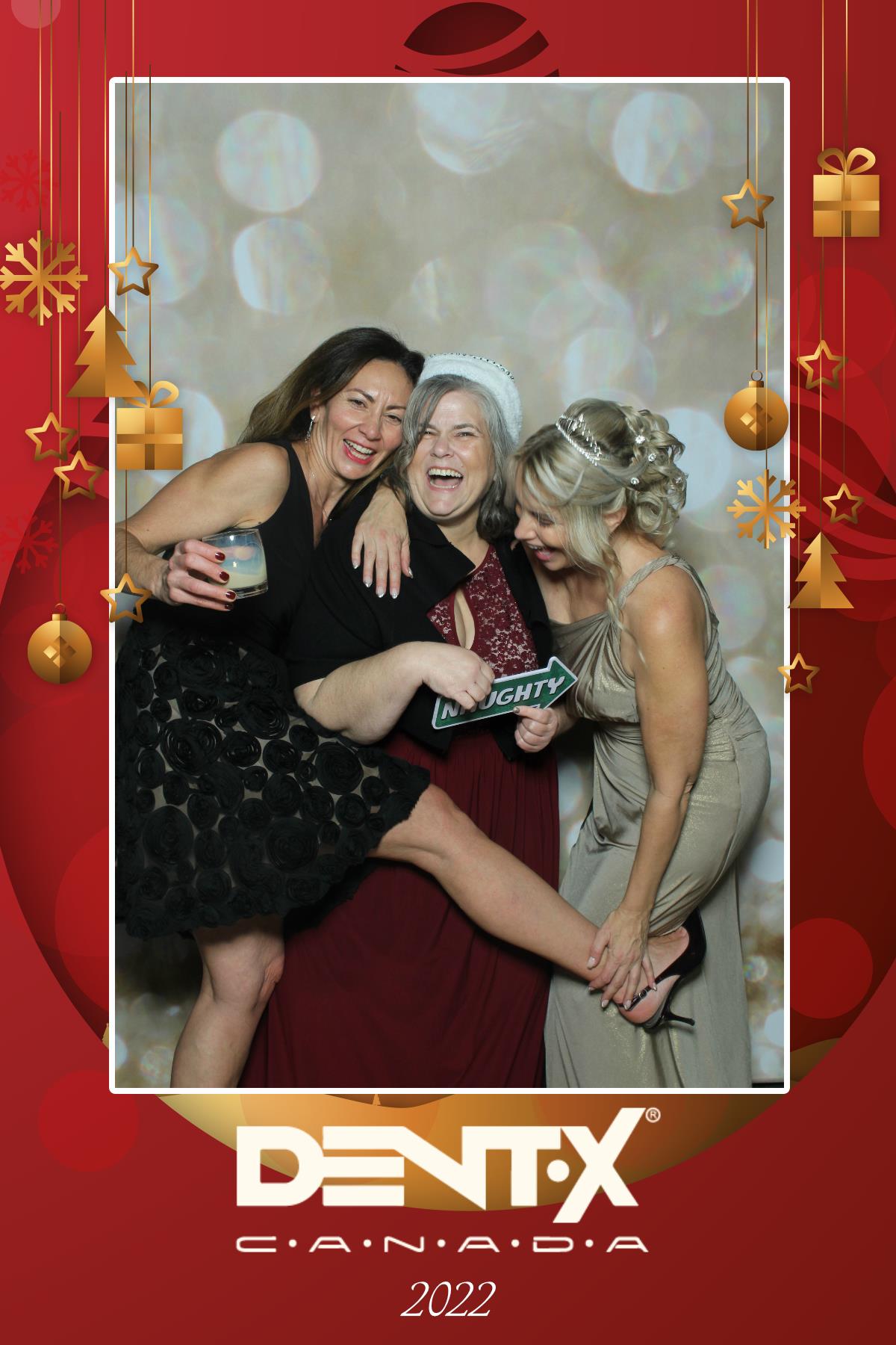 Dent-X Canada Christmas Party | View more photos from the event at gallery.myselfiemirror.ca/u/romanmyselfiemirrorca/Dent-X-Canada-Christmas-Party