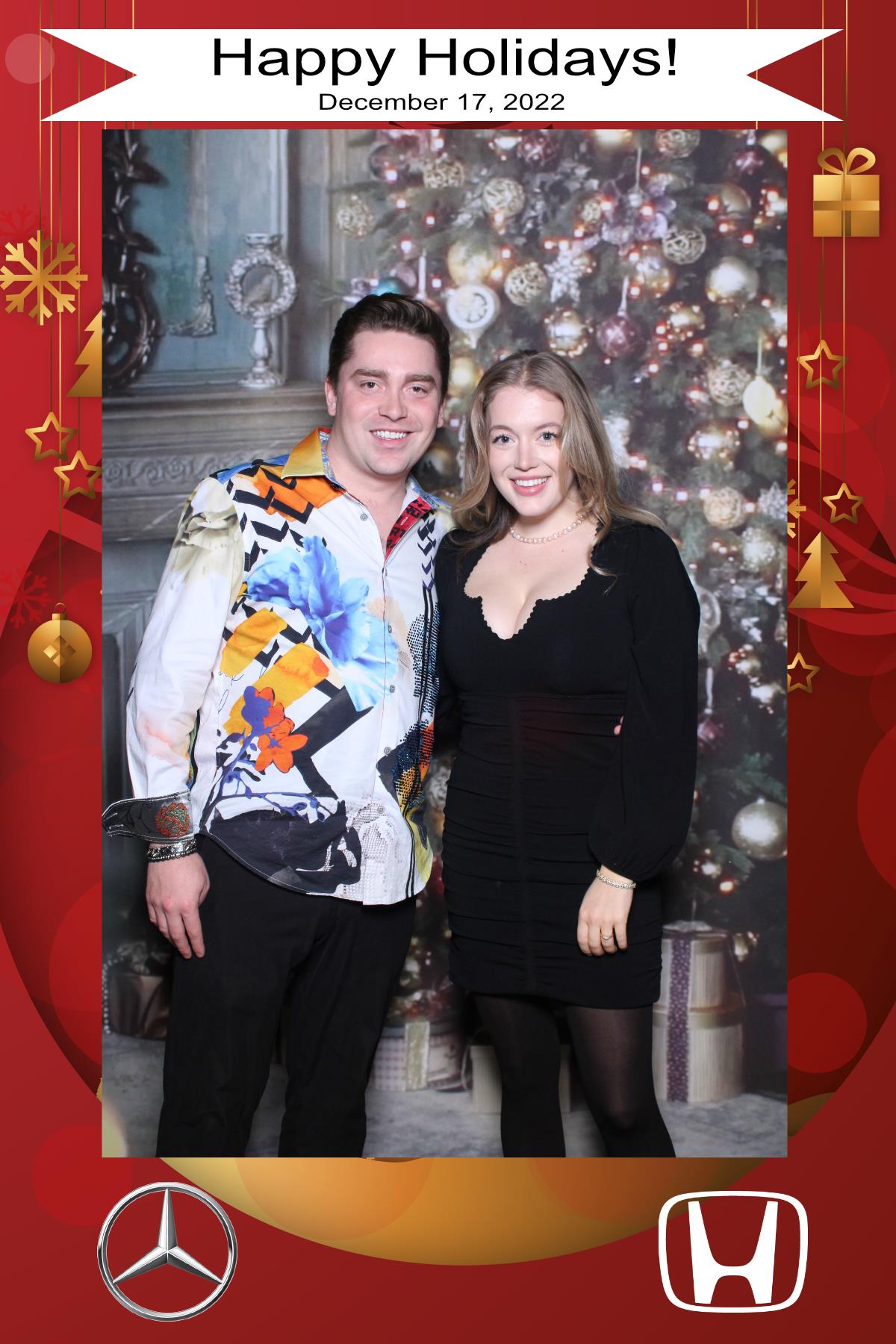 MB Burlington Christmas Party | View more photos from the event at gallery.myselfiemirror.ca/u/romanmyselfiemirrorca/MB-Burlington-Christmas-Party