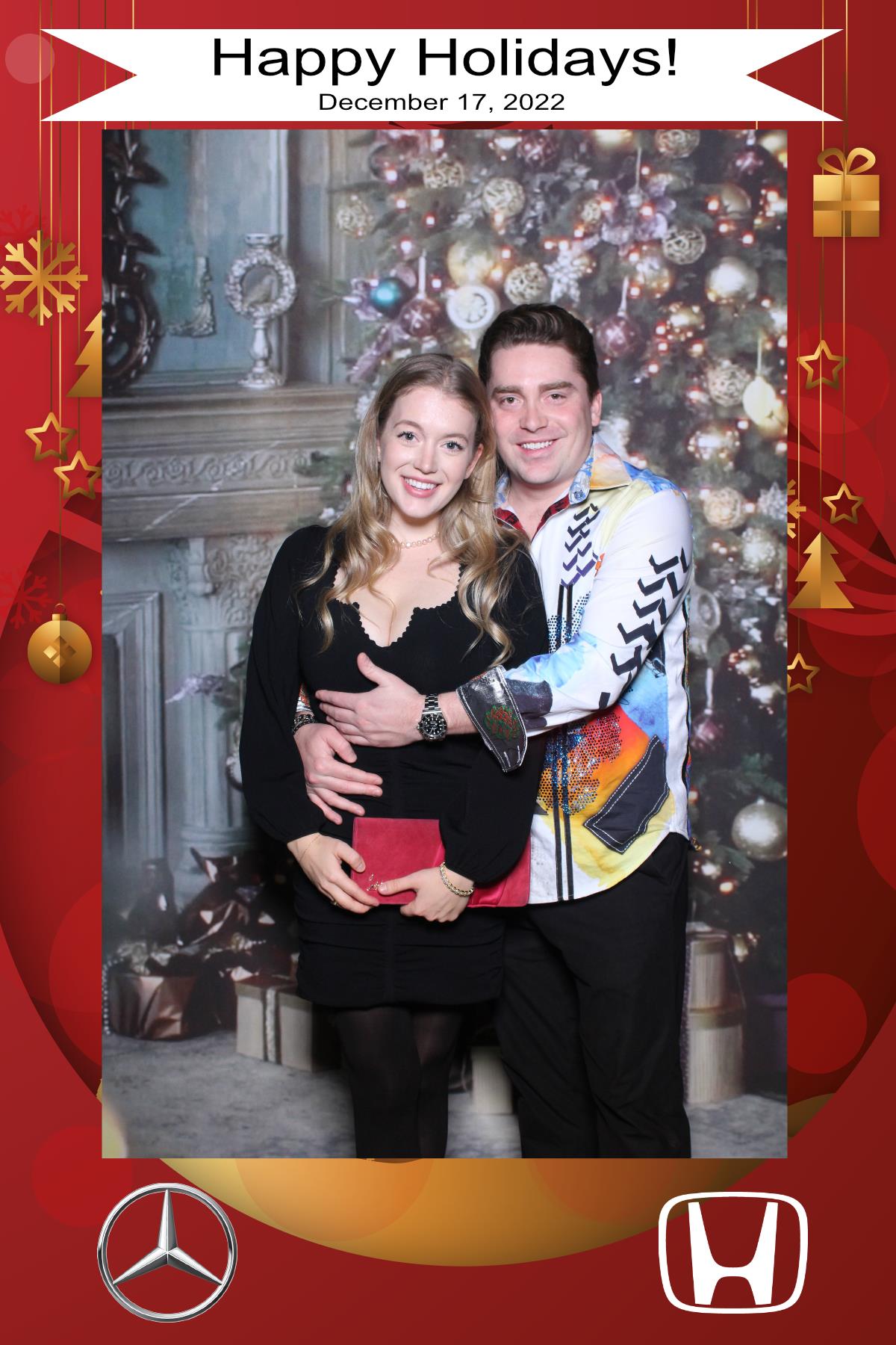 MB Burlington Christmas Party | View more photos from the event at gallery.myselfiemirror.ca/u/romanmyselfiemirrorca/MB-Burlington-Christmas-Party