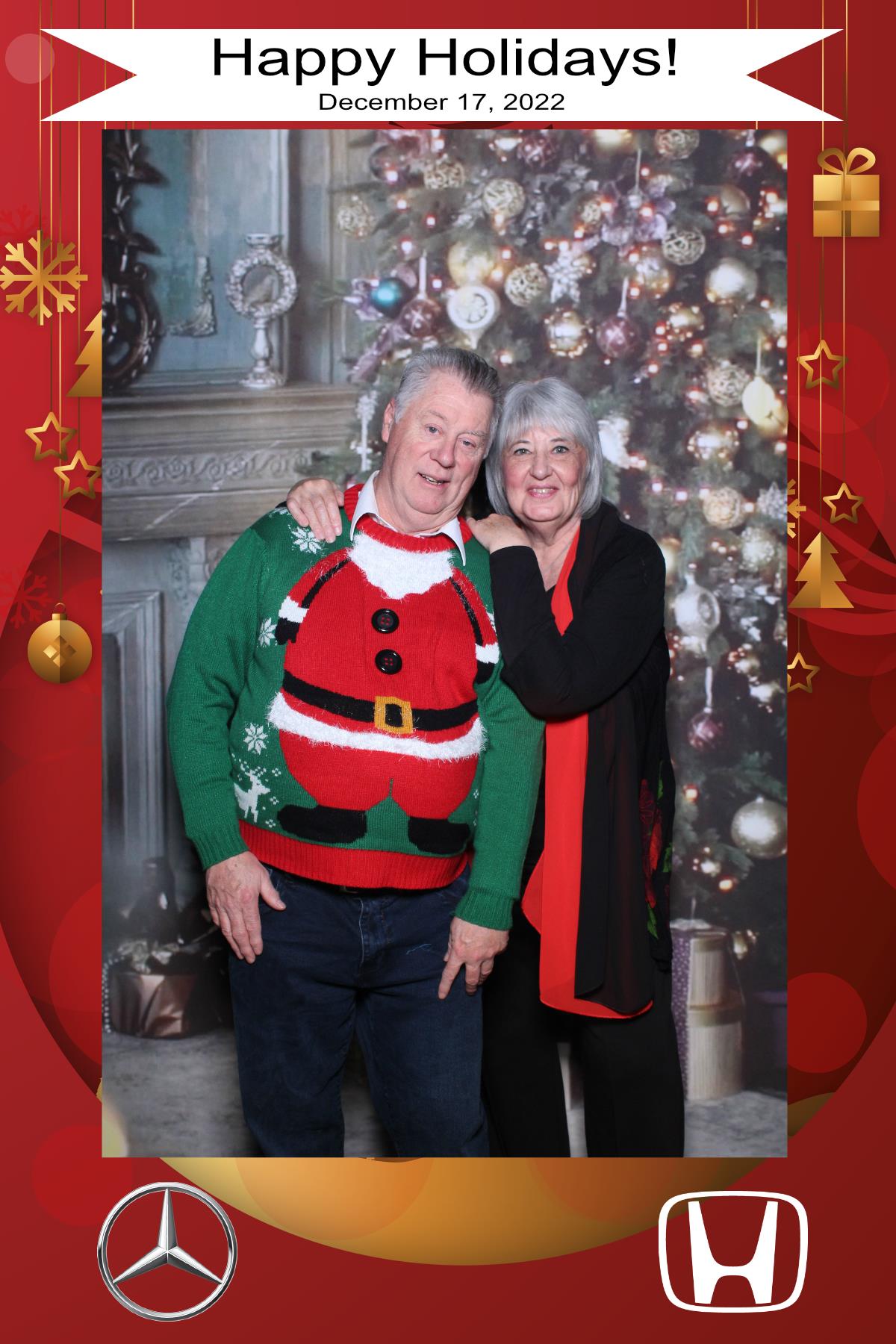 MB Burlington Christmas Party | View more photos from the event at gallery.myselfiemirror.ca/u/romanmyselfiemirrorca/MB-Burlington-Christmas-Party