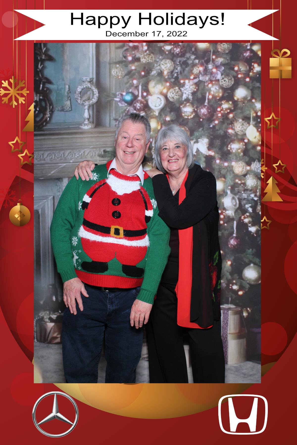 MB Burlington Christmas Party | View more photos from the event at gallery.myselfiemirror.ca/u/romanmyselfiemirrorca/MB-Burlington-Christmas-Party