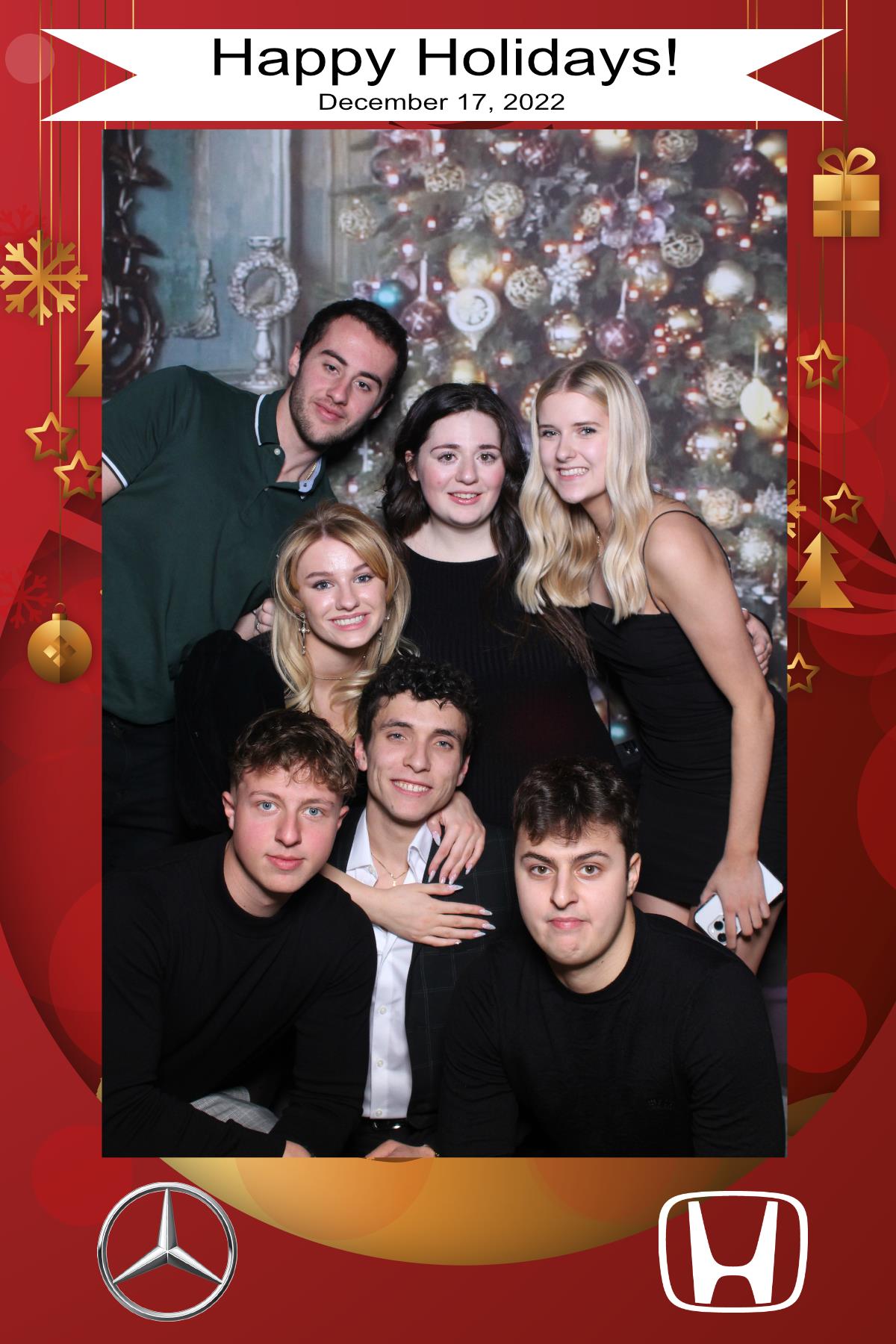 MB Burlington Christmas Party | View more photos from the event at gallery.myselfiemirror.ca/u/romanmyselfiemirrorca/MB-Burlington-Christmas-Party