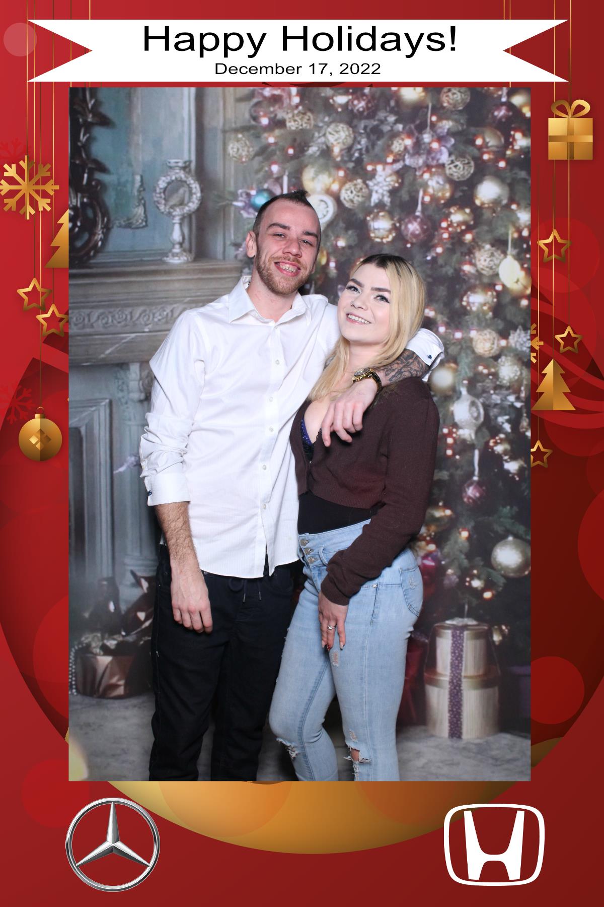 MB Burlington Christmas Party | View more photos from the event at gallery.myselfiemirror.ca/u/romanmyselfiemirrorca/MB-Burlington-Christmas-Party
