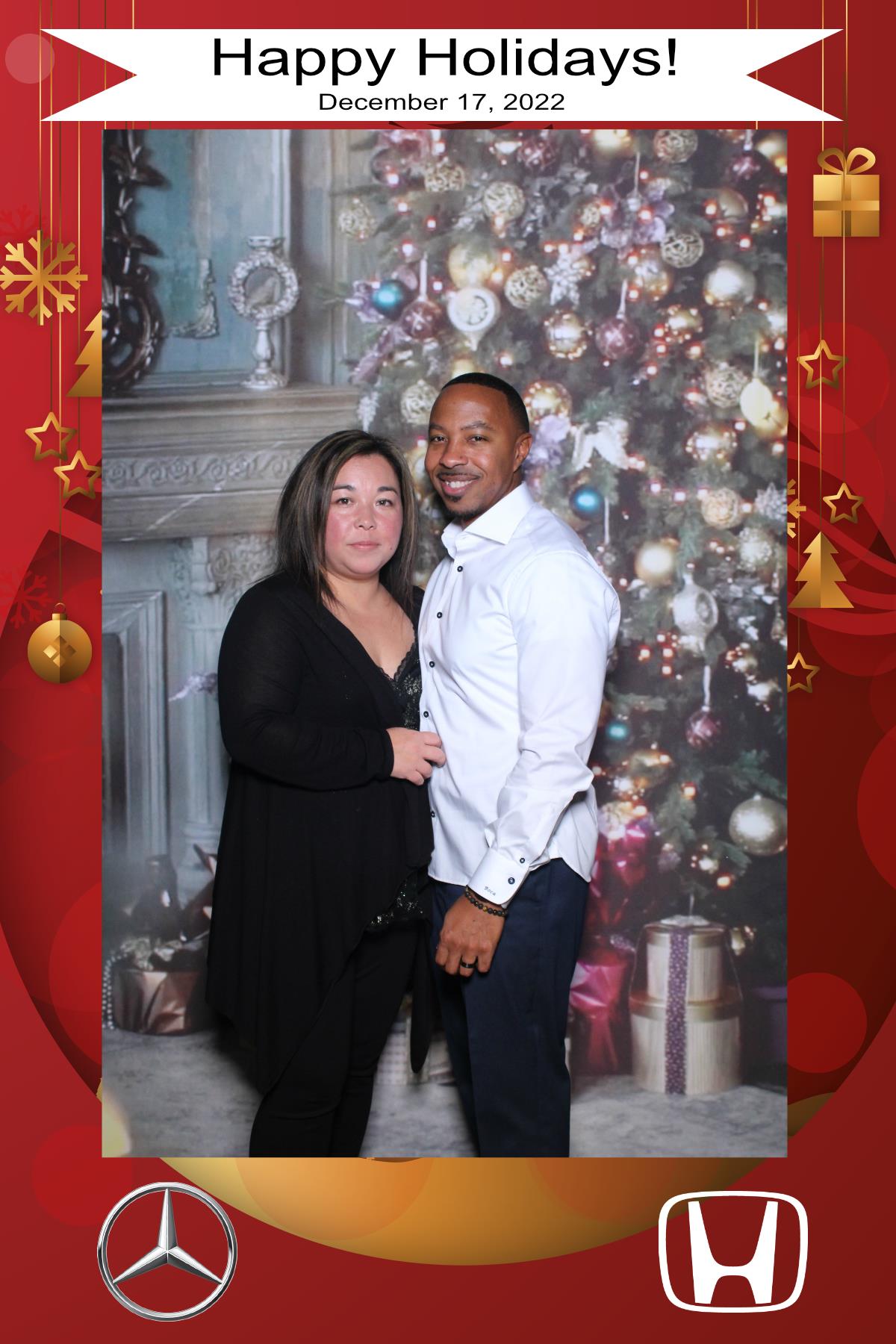 MB Burlington Christmas Party | View more photos from the event at gallery.myselfiemirror.ca/u/romanmyselfiemirrorca/MB-Burlington-Christmas-Party