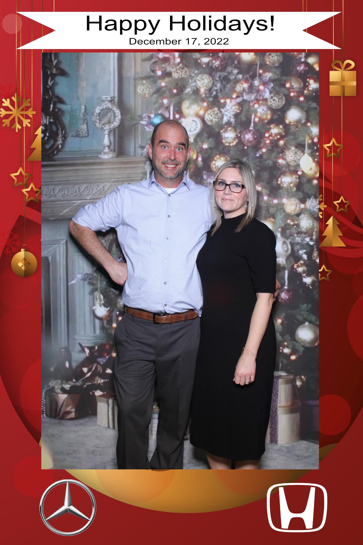 MB Burlington Christmas Party | View more photos from the event at gallery.myselfiemirror.ca/u/romanmyselfiemirrorca/MB-Burlington-Christmas-Party