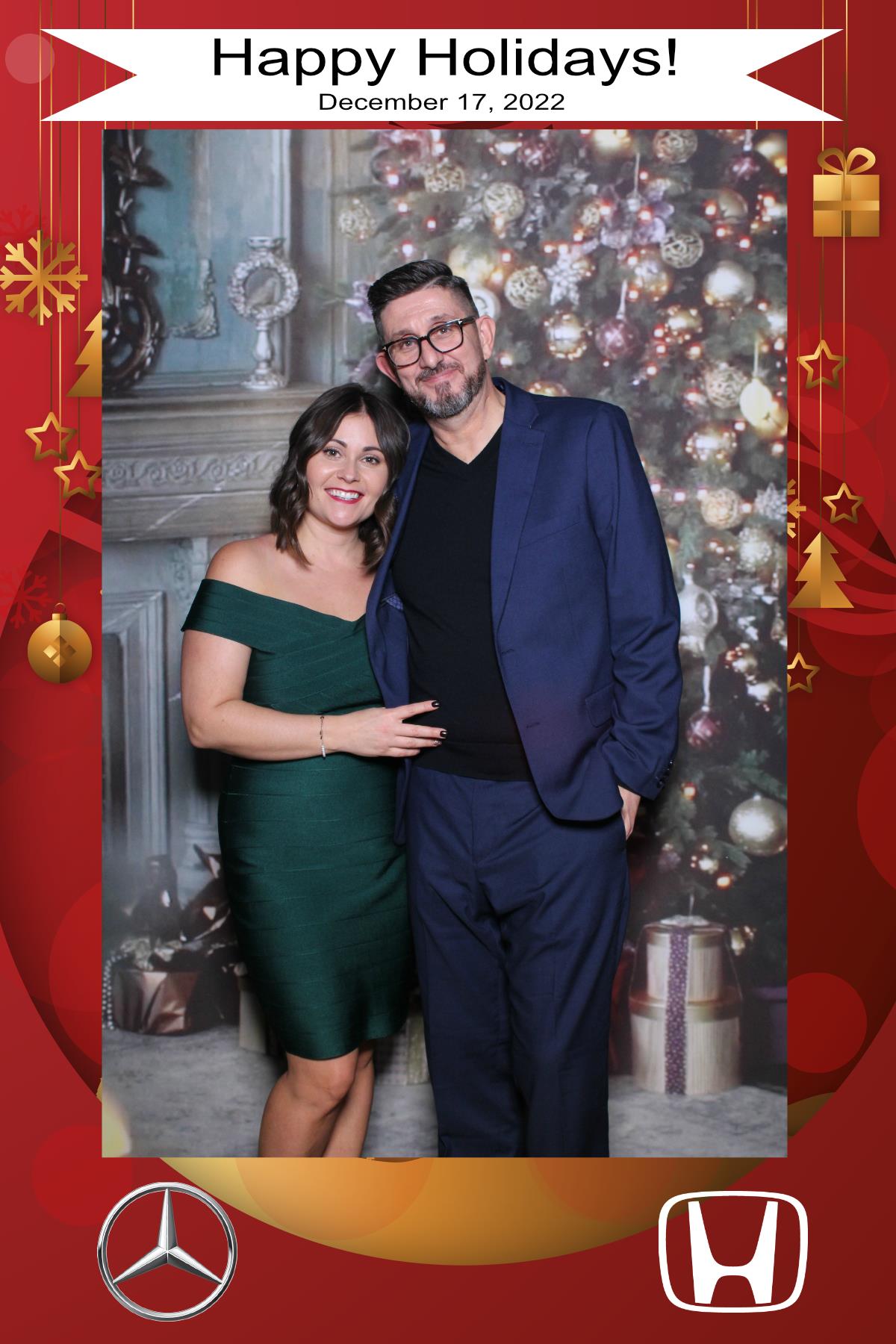 MB Burlington Christmas Party | View more photos from the event at gallery.myselfiemirror.ca/u/romanmyselfiemirrorca/MB-Burlington-Christmas-Party