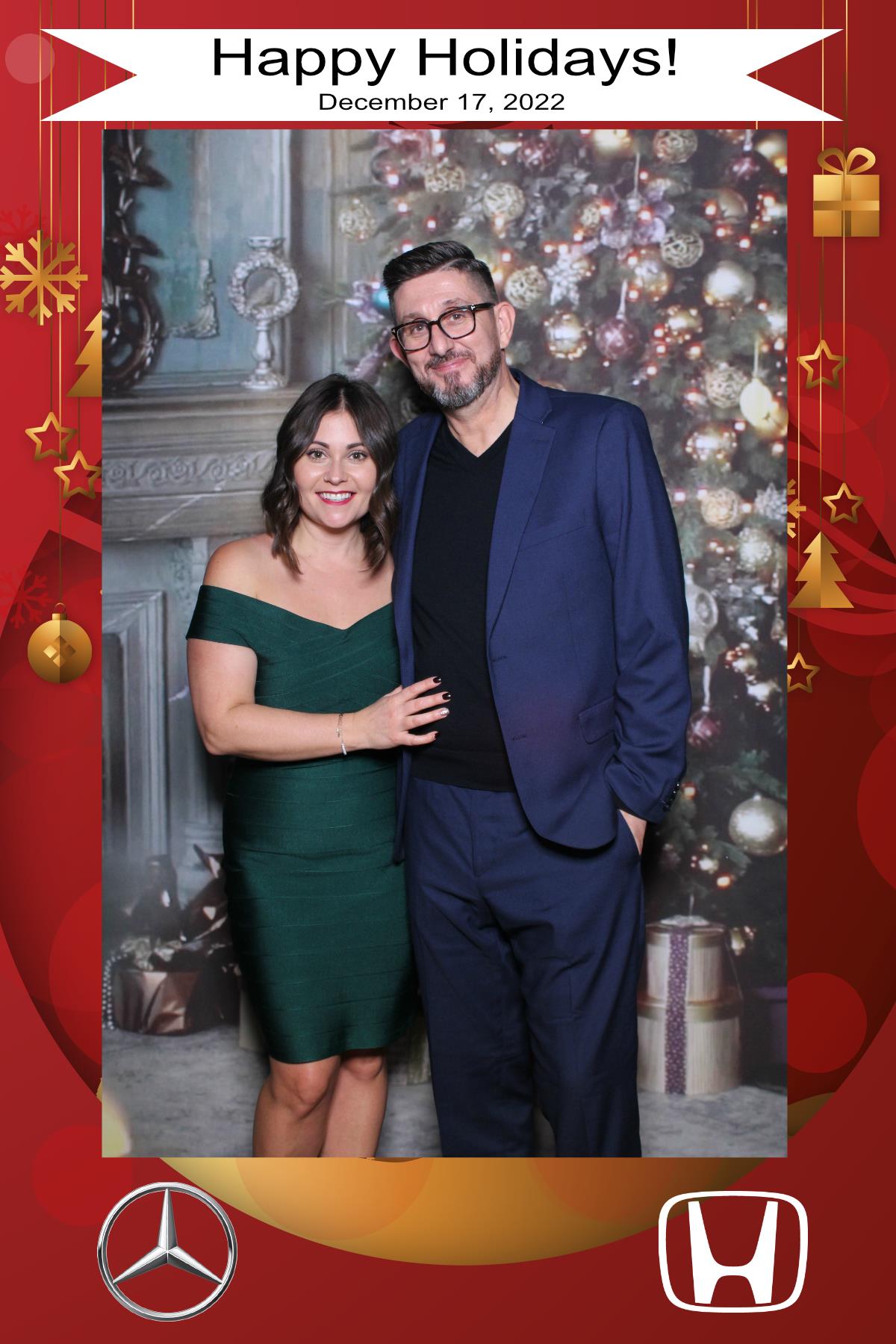 MB Burlington Christmas Party | View more photos from the event at gallery.myselfiemirror.ca/u/romanmyselfiemirrorca/MB-Burlington-Christmas-Party
