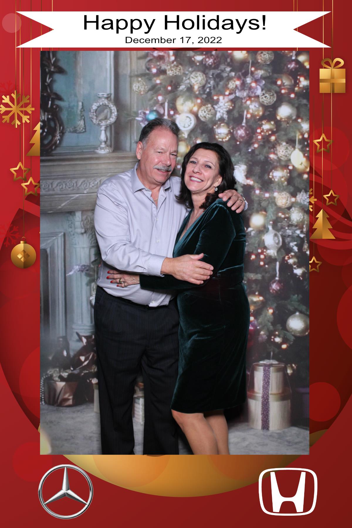 MB Burlington Christmas Party | View more photos from the event at gallery.myselfiemirror.ca/u/romanmyselfiemirrorca/MB-Burlington-Christmas-Party