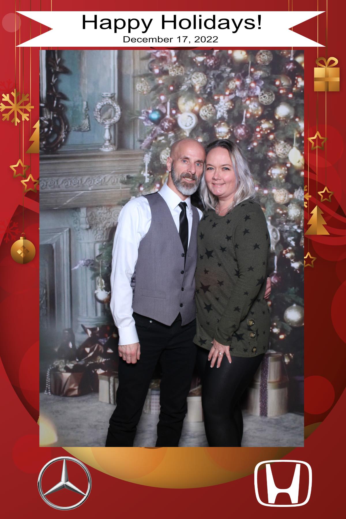 MB Burlington Christmas Party | View more photos from the event at gallery.myselfiemirror.ca/u/romanmyselfiemirrorca/MB-Burlington-Christmas-Party