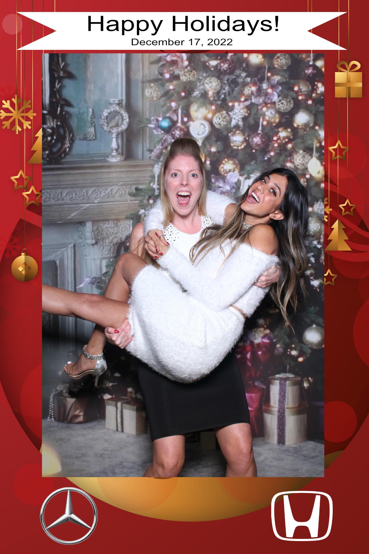 MB Burlington Christmas Party | View more photos from the event at gallery.myselfiemirror.ca/u/romanmyselfiemirrorca/MB-Burlington-Christmas-Party