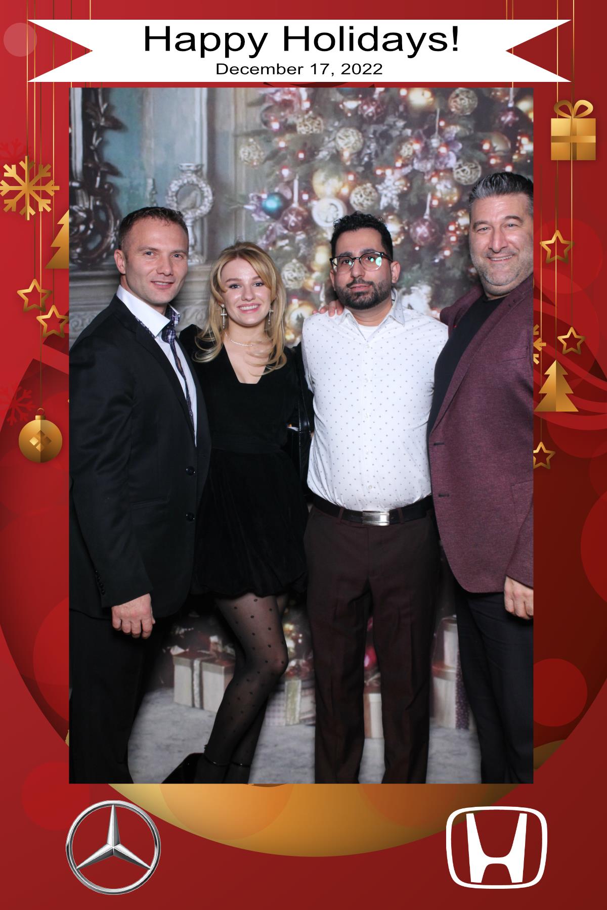MB Burlington Christmas Party | View more photos from the event at gallery.myselfiemirror.ca/u/romanmyselfiemirrorca/MB-Burlington-Christmas-Party