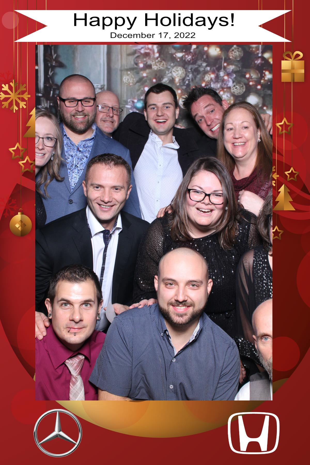 MB Burlington Christmas Party | View more photos from the event at gallery.myselfiemirror.ca/u/romanmyselfiemirrorca/MB-Burlington-Christmas-Party
