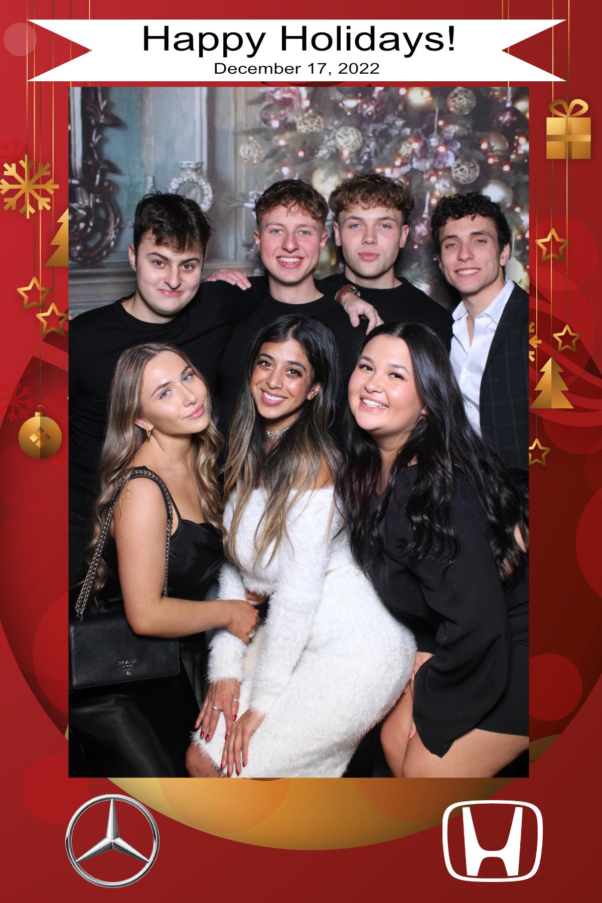MB Burlington Christmas Party | View more photos from the event at gallery.myselfiemirror.ca/u/romanmyselfiemirrorca/MB-Burlington-Christmas-Party