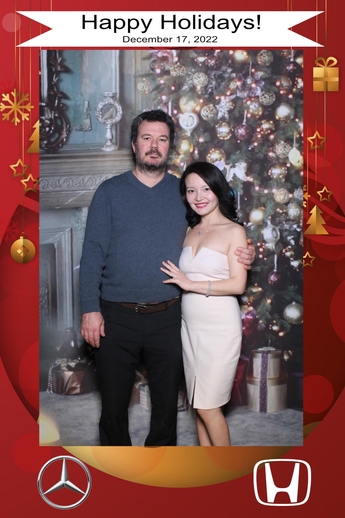 MB Burlington Christmas Party | View more photos from the event at gallery.myselfiemirror.ca/u/romanmyselfiemirrorca/MB-Burlington-Christmas-Party