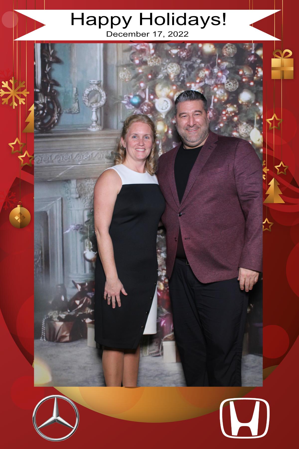 MB Burlington Christmas Party | View more photos from the event at gallery.myselfiemirror.ca/u/romanmyselfiemirrorca/MB-Burlington-Christmas-Party