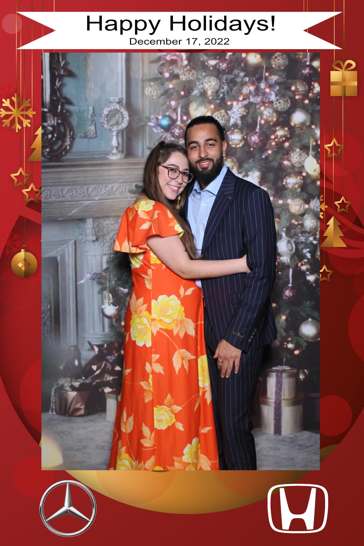 MB Burlington Christmas Party | View more photos from the event at gallery.myselfiemirror.ca/u/romanmyselfiemirrorca/MB-Burlington-Christmas-Party