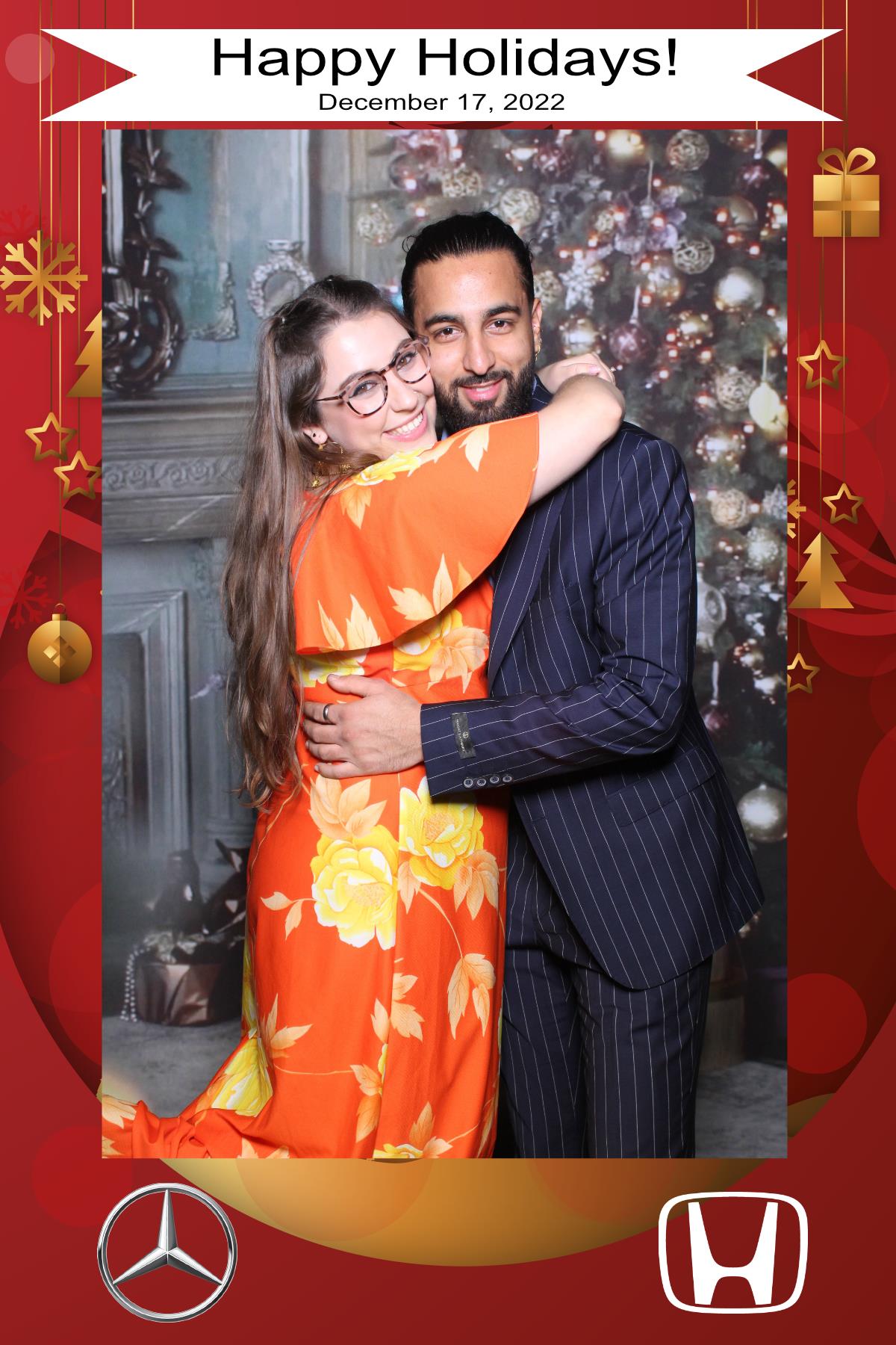 MB Burlington Christmas Party | View more photos from the event at gallery.myselfiemirror.ca/u/romanmyselfiemirrorca/MB-Burlington-Christmas-Party