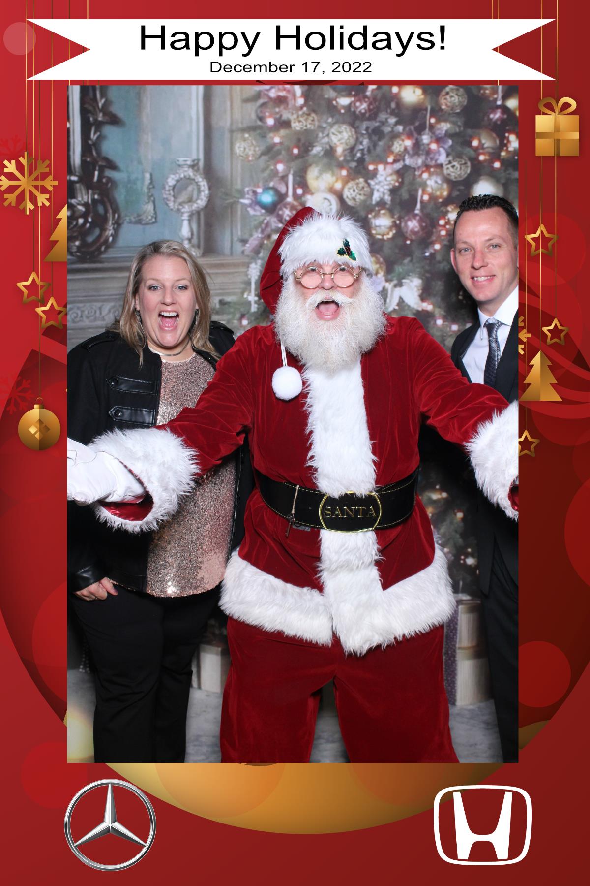 MB Burlington Christmas Party | View more photos from the event at gallery.myselfiemirror.ca/u/romanmyselfiemirrorca/MB-Burlington-Christmas-Party