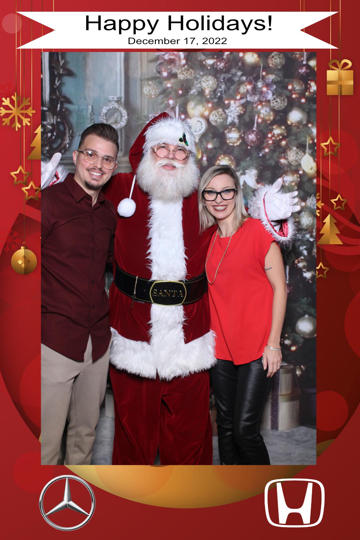 MB Burlington Christmas Party | View more photos from the event at gallery.myselfiemirror.ca/u/romanmyselfiemirrorca/MB-Burlington-Christmas-Party