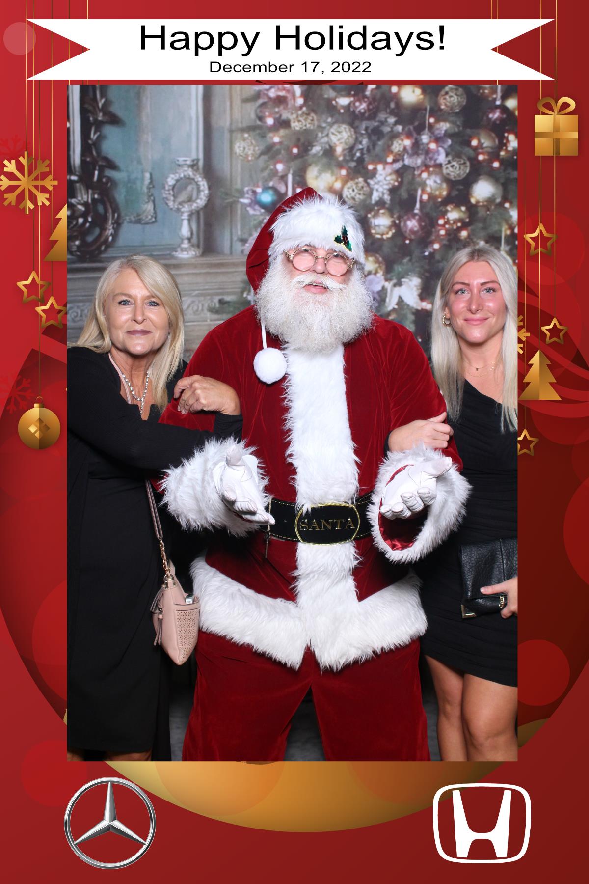 MB Burlington Christmas Party | View more photos from the event at gallery.myselfiemirror.ca/u/romanmyselfiemirrorca/MB-Burlington-Christmas-Party