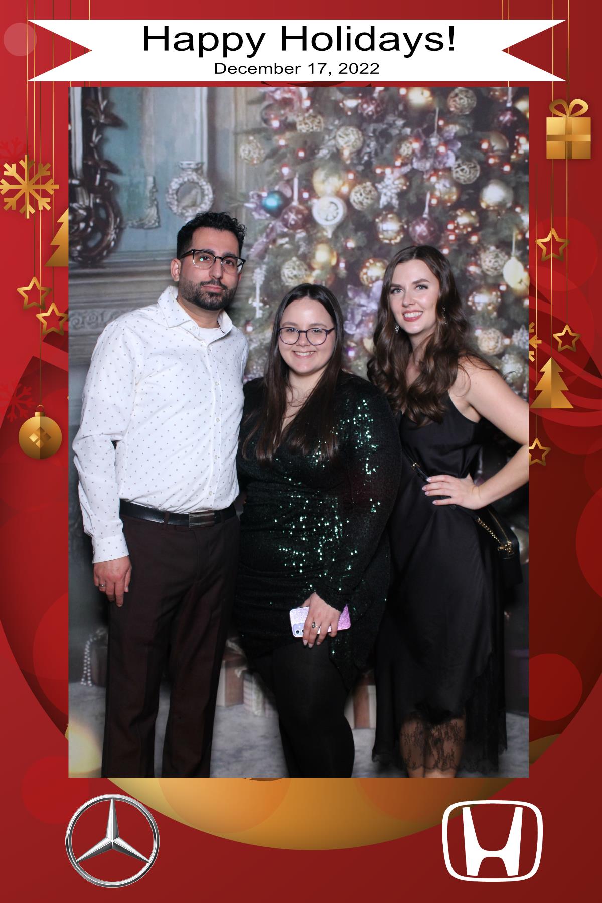 MB Burlington Christmas Party | View more photos from the event at gallery.myselfiemirror.ca/u/romanmyselfiemirrorca/MB-Burlington-Christmas-Party