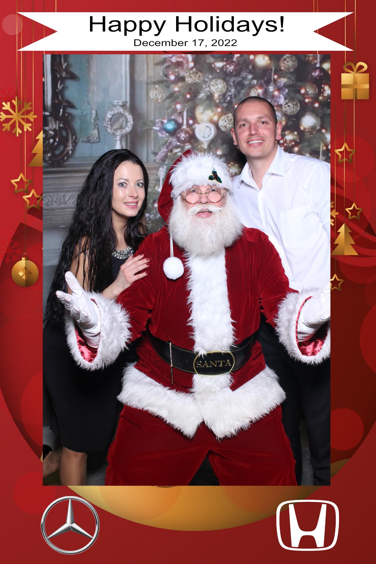 MB Burlington Christmas Party | View more photos from the event at gallery.myselfiemirror.ca/u/romanmyselfiemirrorca/MB-Burlington-Christmas-Party