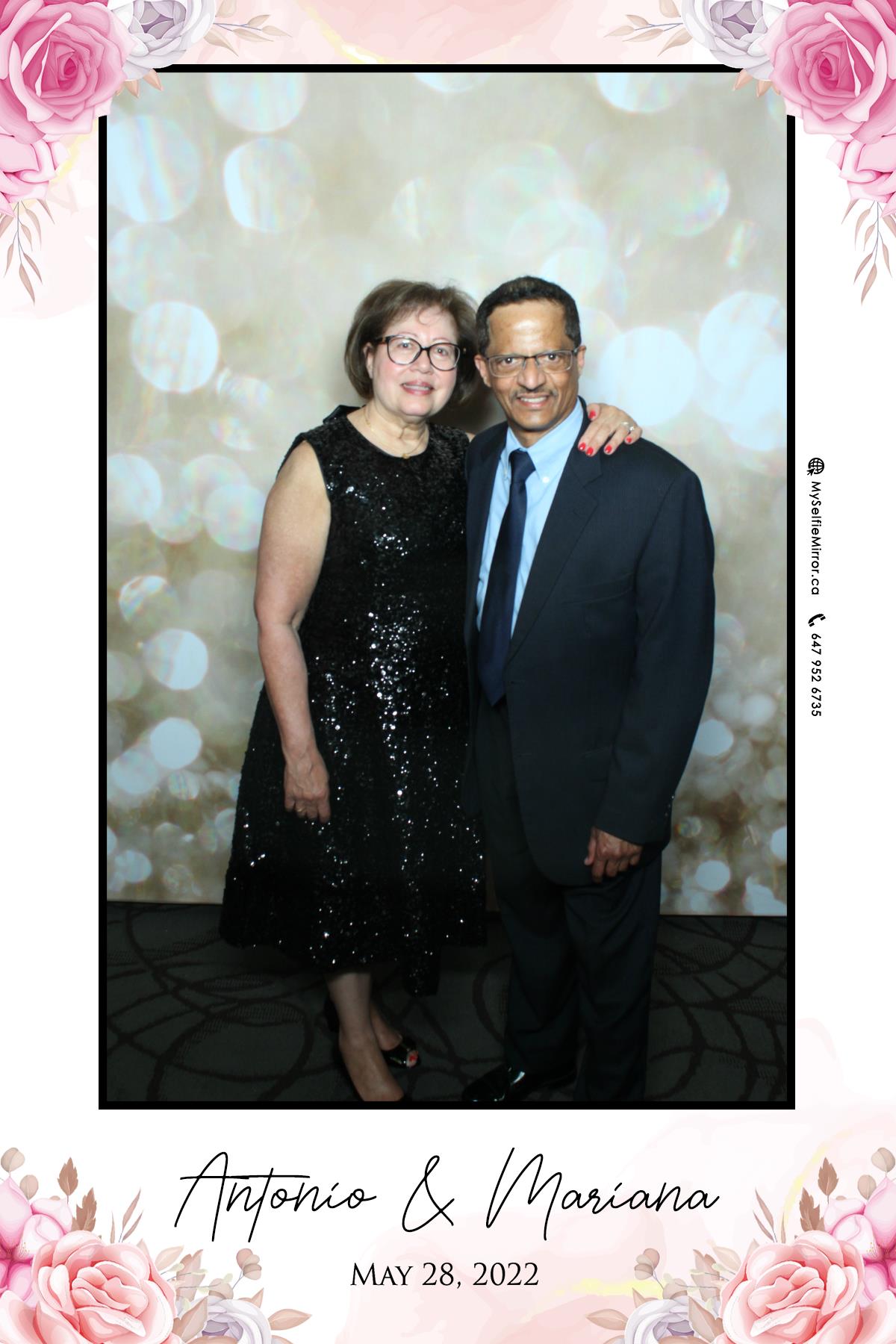 Mariana & Tony | View more photos from the event at gallery.myselfiemirror.ca/u/romanmyselfiemirrorca/Mariana-Tony