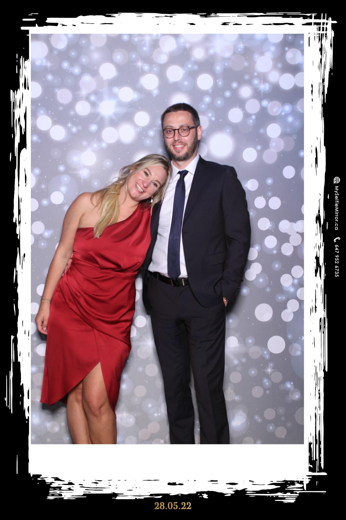 Masha & Kyle | View more photos from the event at gallery.myselfiemirror.ca/u/romanmyselfiemirrorca/Masha-Kyle