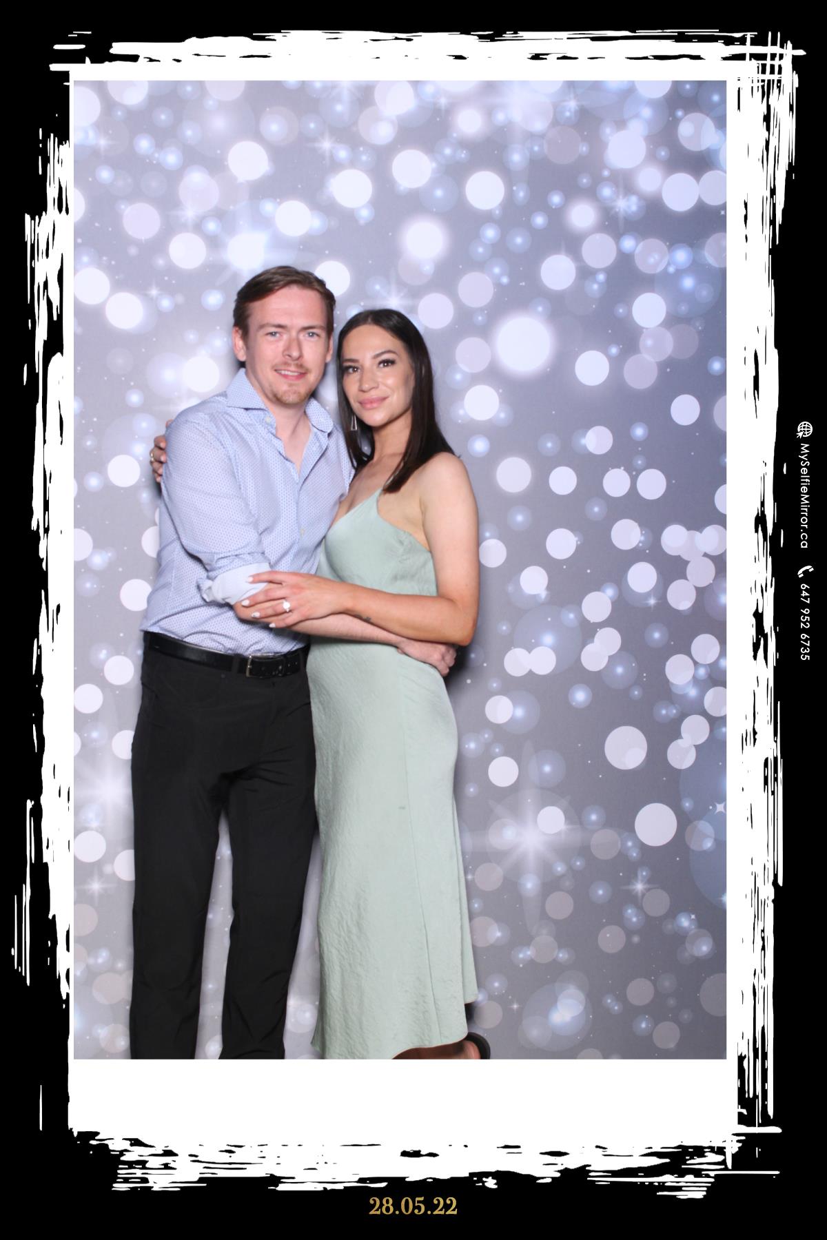 Masha & Kyle | View more photos from the event at gallery.myselfiemirror.ca/u/romanmyselfiemirrorca/Masha-Kyle