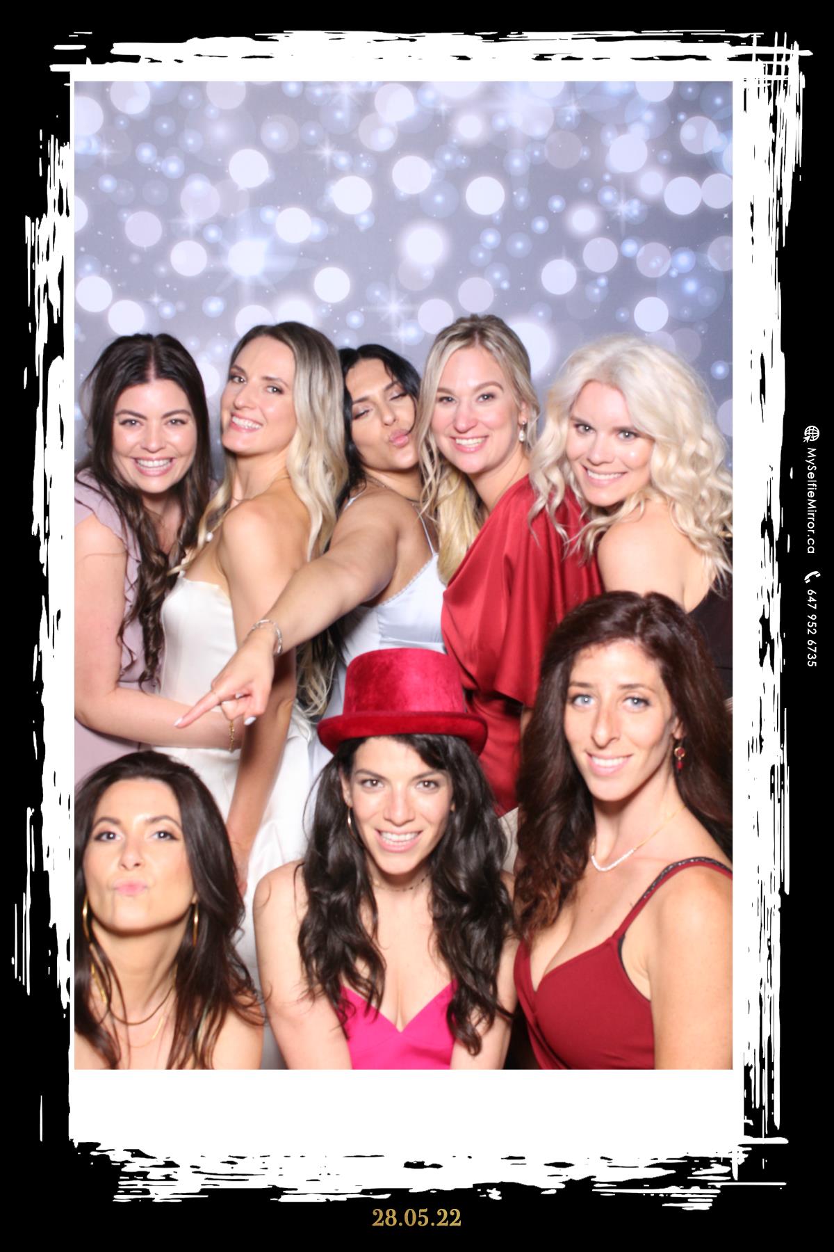 Masha & Kyle | View more photos from the event at gallery.myselfiemirror.ca/u/romanmyselfiemirrorca/Masha-Kyle