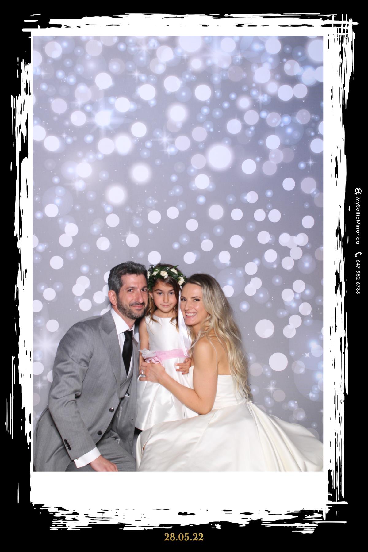 Masha & Kyle | View more photos from the event at gallery.myselfiemirror.ca/u/romanmyselfiemirrorca/Masha-Kyle