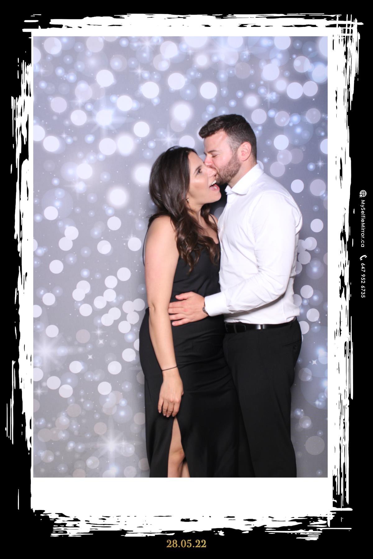 Masha & Kyle | View more photos from the event at gallery.myselfiemirror.ca/u/romanmyselfiemirrorca/Masha-Kyle