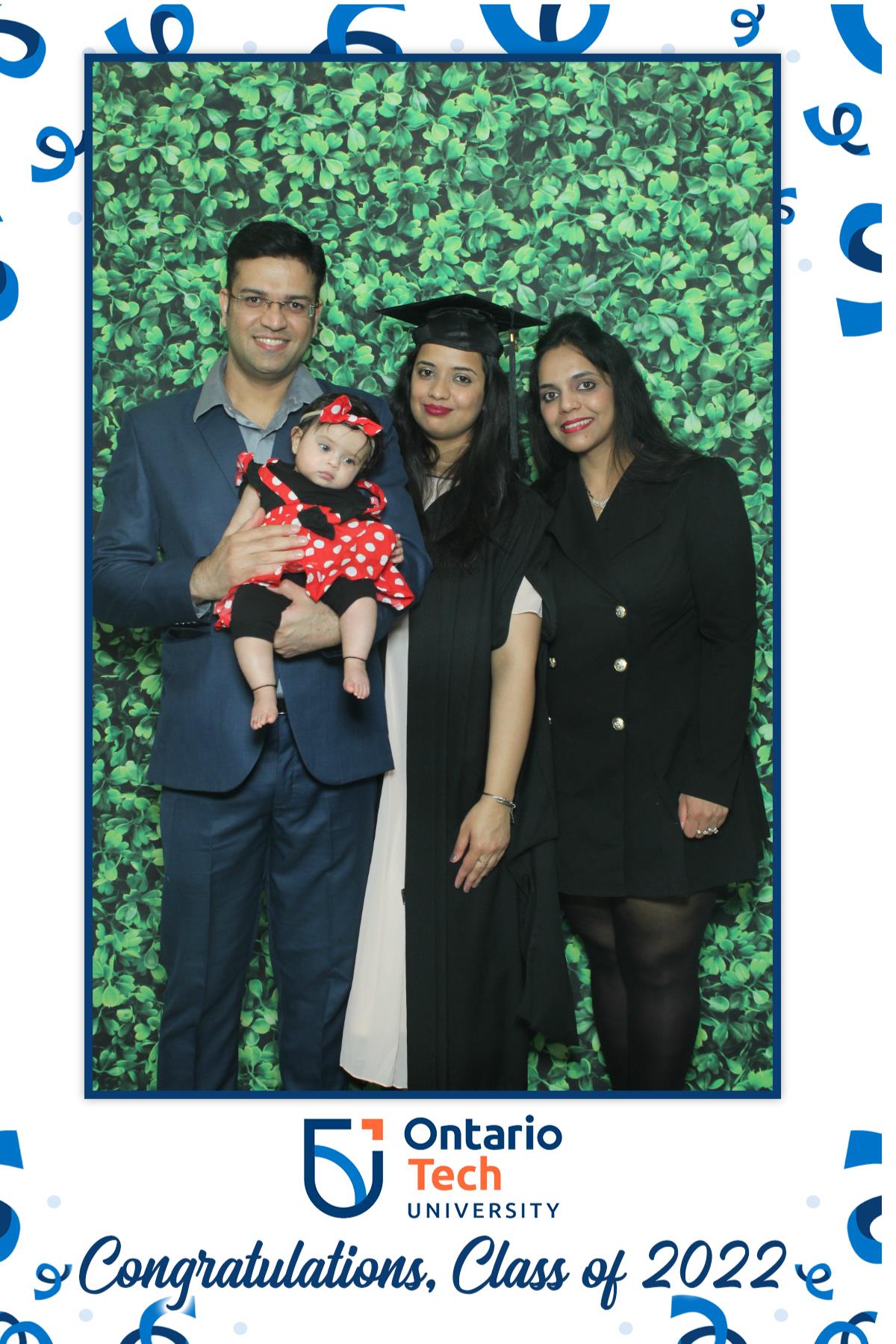 Ontario University Convocation 2022 | View more photos from the event at gallery.myselfiemirror.ca/u/romanmyselfiemirrorca/Ontario-University-Convocation-2022