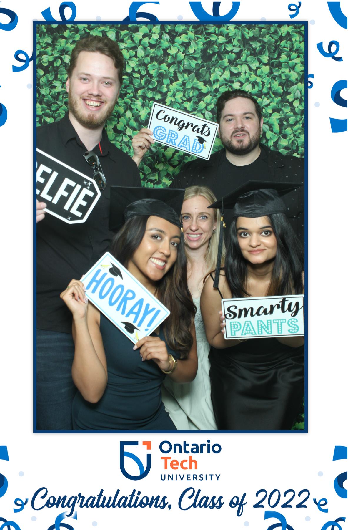 Ontario University Convocation 2022 | View more photos from the event at gallery.myselfiemirror.ca/u/romanmyselfiemirrorca/Ontario-University-Convocation-2022